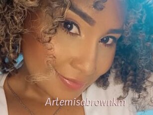Artemisabrownkm