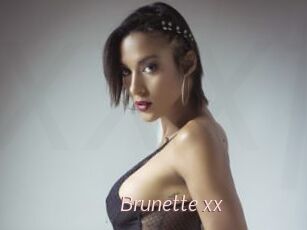 Brunette_xx