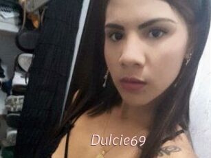 Dulcie_69