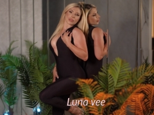 Luna_vee