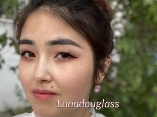 Lunadouglass