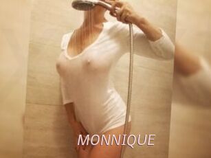 MONNIQUE_