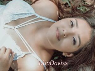 MiaDaviss