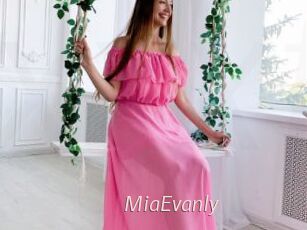 MiaEvanly