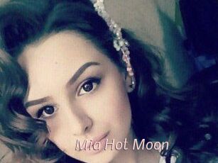 Mia_Hot_Moon