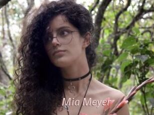Mia_Meyer