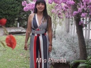 Mia_Pineda
