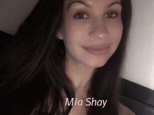 Mia_Shay
