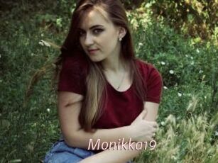 Monikka19