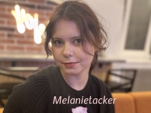 Melanietacker