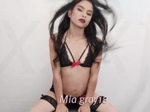 Mia_gray18