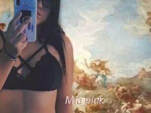 Mia_pink