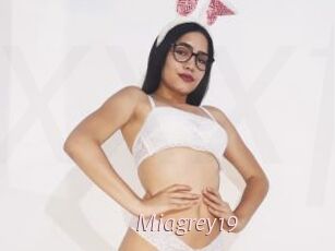 Miagrey19