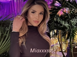 Miaxxxrose
