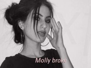 Molly_broke