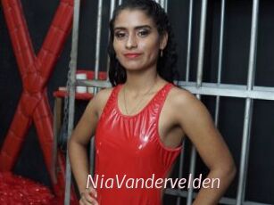 NiaVandervelden