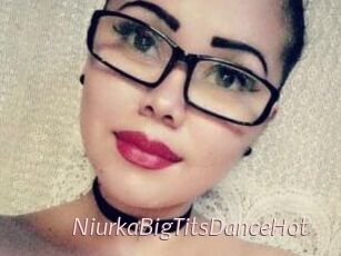 NiurkaBigTitsDanceHot