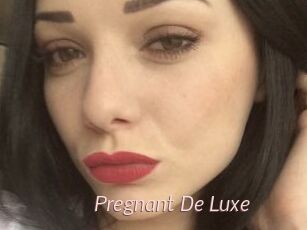 Pregnant_De_Luxe