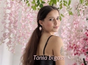Tania_bigass
