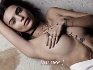 Vannee_J