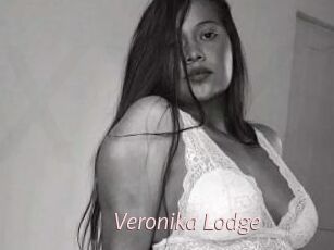 Veronika_Lodge